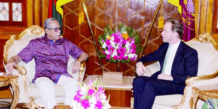 Outgoing Australian High Commissioner Greg Wilcock called on President Abdul Hamid at Bangabhaban on Monday.