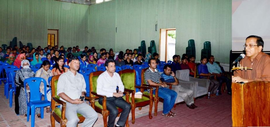 Prof Dr Md Rafiqul Alam, VC, Chittagong University of Engineering and Technology (CUET) speaking at a seminar on graduate record examinations held at campus on Sunday.