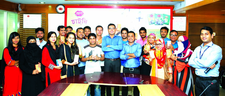 The prize giving ceremony of the last phase of the SMS contest held at PRAN-RFL centre in Dhaka on Saturday. The contest began on December 22, last year. Toshan Paul, Category Manager and Shefat Ahemed, Assistant Brand Manager of PRAN Agro Limited were p