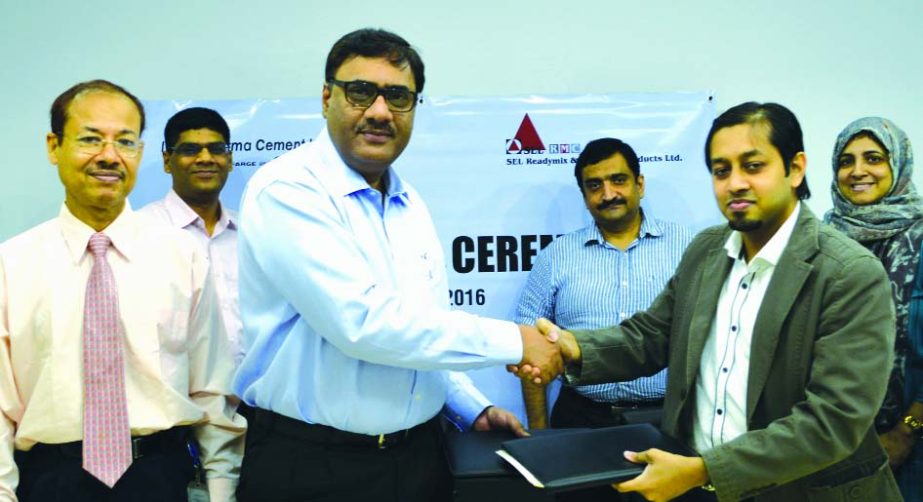Lafarge Surma Cement Ltd. (LSC) on Wednesday signs a deal with SEL Readymix & Concrete Products Ltd (SEL RMC). Under the agreement, SEL RMC will use Supercrete Cement for various construction projects. Neeraj Akhoury, Chief Executive Officer, LSC and Engr