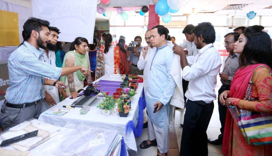 Md. Sabur Khan, Chairman, Board of Trustees, Daffodil International University visiting different stalls at StartUp Expo-2016 after inaugurating the Expo on Sunday.