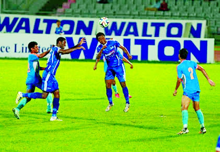 A moment of the semi-final match of the Walton Federation Cup Football between Dhaka Abahani Limited and Sheikh Russel Krira Chakra Limited at the Bangabandhu National Stadium on Friday. Dhaka Abahani won the match 2-1.