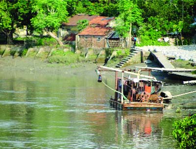 KHULNA: Influentials have been lifting sands illegally from Chara River at Dakop area in Khulna . This picture was taken yesterday.