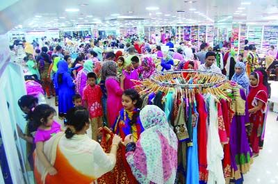 SYLHET: Huge rush of customers in different shopping centres in Sylhet. This picture was taken from Noasark Market on Friday.
