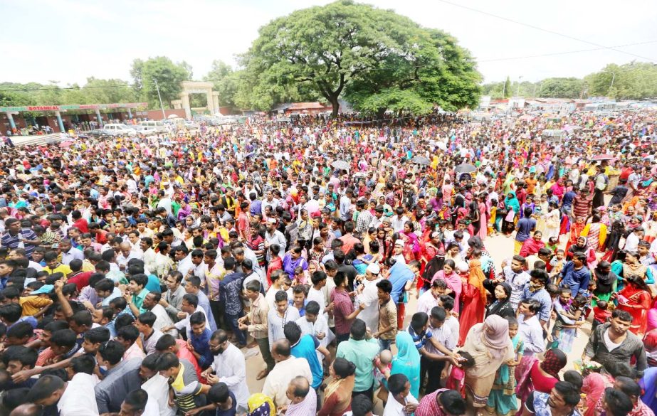 People from all walks of life crowded the ticket counters of the Mirpur Zoo in the city on Friday to buy tickets for entering the Zoo for recreation on Eid-ul- Fitr.