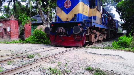 JOYPURHAT: No railway level crossing has yet to be established at Joypurhat after ten years of accident at Amuto Rail Crossing which killed 41 people . This picture was taken yesterday.
