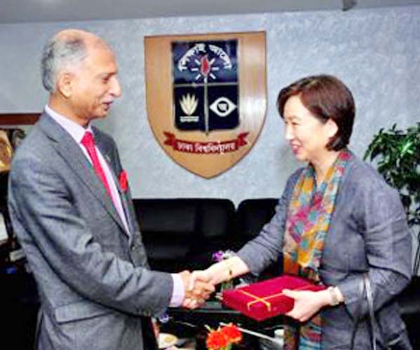 Sunhwa Lee, Social Development Specialist of Asian Development Bank, is seen with Dhaka University Vice-Chancellor Prof Dr AAMS Arefin Siddique at latterâ€™s Office on Wednesday.