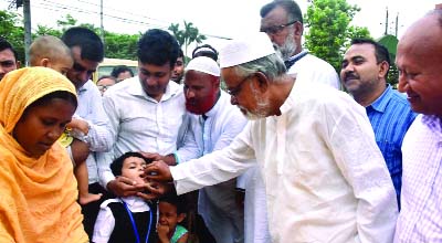 RANGPUR: City Mayor Sarfuddin Ahmed Jhantu launching National Vitamin A Plus Campaign through administering capsules as Chief Guest yesterday.