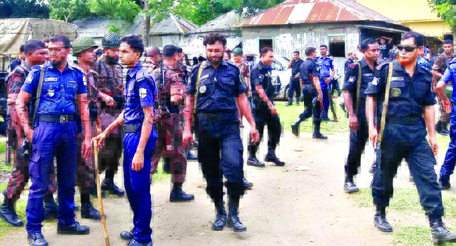 A combine force of RAB, BGB and Police started special anti-militant drive in Tangrakuta Char in Shariakandi upazila and Nimgachi under Dhunot in Bogra from Monday. This photo was taken from Sonahata High School area.