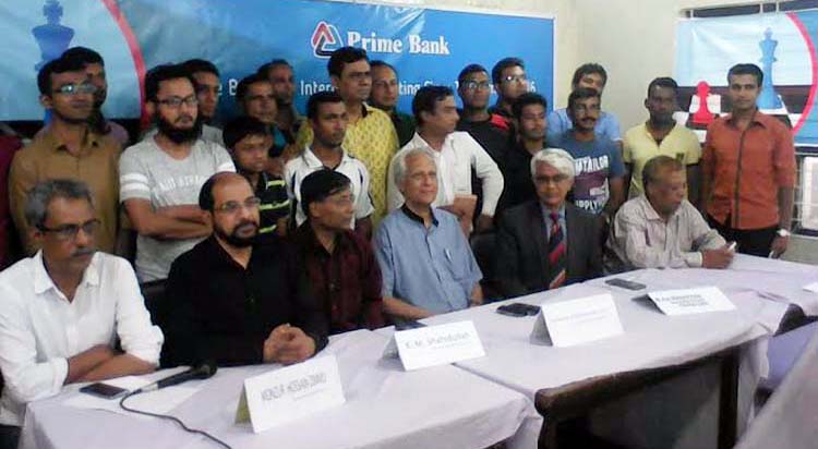 The winners of Prime Bank 19th International Chess Tournament with the guests and the officials of Bangladesh Chess Federation and the officials of Leonine Chess Club pose for photograph at Bangladesh Chess Federation hall-room on Thursday.