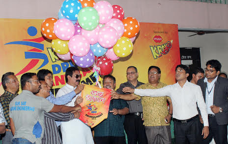 State Minister for LGRD and Cooperatives Mashiur Rahman Ranga inaugurating the Pran Krako-DRU Handball Tournament by releasing the balloons as the chief guest at the Shaheed Captain M Mansur Ali National Handball Stadium on Sunday.