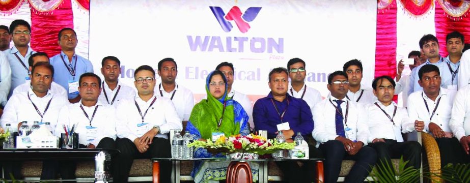 SM Nurul Alam Rezvi, Chairman of Walton Group, poses with the distributors at Walton Plaza Home and Electrical Appliances Distributor Conference-2016 in Gazipur recently. Walton Group Managing Director SM Shamsul Alam and Walton Hi-Tech Industries Limited