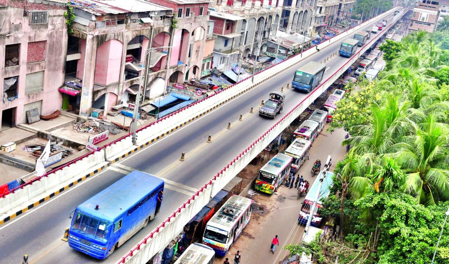 Hanif Flyover was closed from 6am to 6pm due to security reasons as 6500 prisoners were shifted to new Central Jail in Keraniganj from Dhaka Central Jail on Friday.