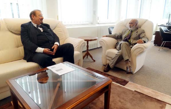 Prof Dr Andreas Hensel, President of Federal Institute for Risk Assessment (BfR), Germany is seen talking with Bangladesh Ambassador Muhammad Ali Sorcar at the latter's chancery in Germany on Thursday. Representatives of the German University of Banglade