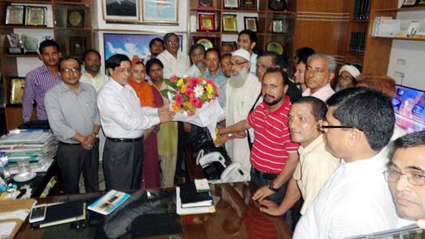 Homeo physicians of the port city led by Principal Dr. Abdul Karim greeted Deputy Commissioner of Chittagong Mesbahuddin as he has been elected best Deputy Commissioner by the Government recently at DC's conference recently.