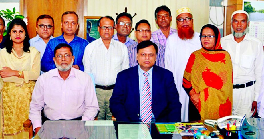 Managing Director (in-charge) of the state-owned Rupali Bank Ltd, Debasis Chakraborti pose after a view exchange meeting on agricultural and rural loan distribution and recovery in the city recently. General Managers and senior executives of concern depar