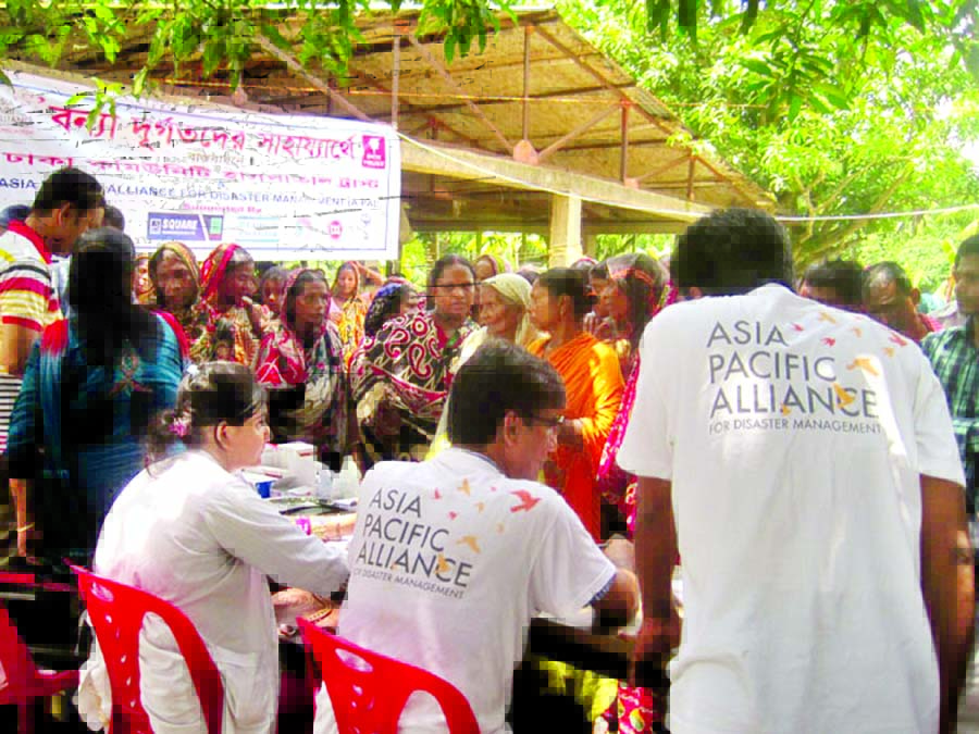 Dhaka Community Hospital Trust (DCH Trust) and Asia Pacific Alliance for Disaster Management (A-PAD) have jointly providing emergency health service and distribute food and non-food items to flood affected people of different villages of Manikgonj distric