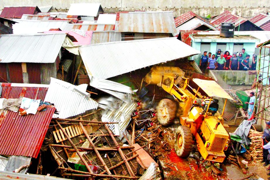 Illegal installations along Ice-cream Factory Crossing in Chittagong were evicted by Railway authority on Sunday.