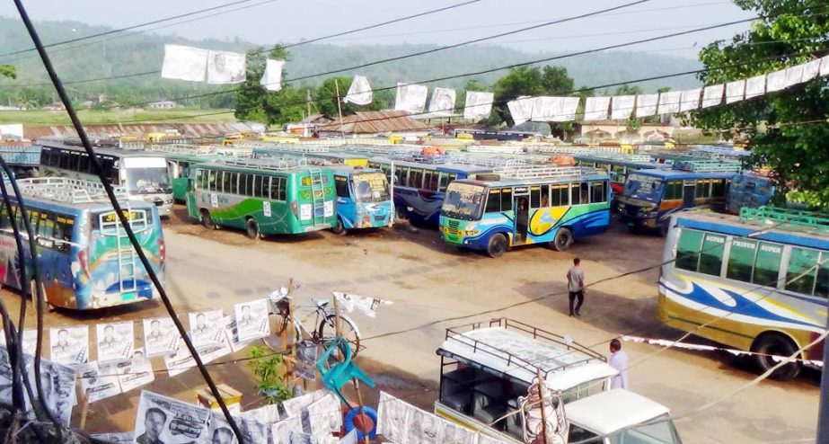 Parbatta Bangali Chhatra Parishad observed a day-long hartal in three hill districts demanding cancellation of amended CHT Land Commission on Wednesday. This picture was taken from Khagrachhari Bus Terminal.