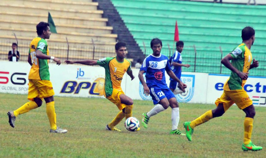 A moment of the match of the JB Group BPL Football between Rahmatganj MFS and Uttar Baridhara Club at the Bir Muktijoddha Rafiq Uddin Bhuiyan Stadium in Mymensingh on Wednesday.