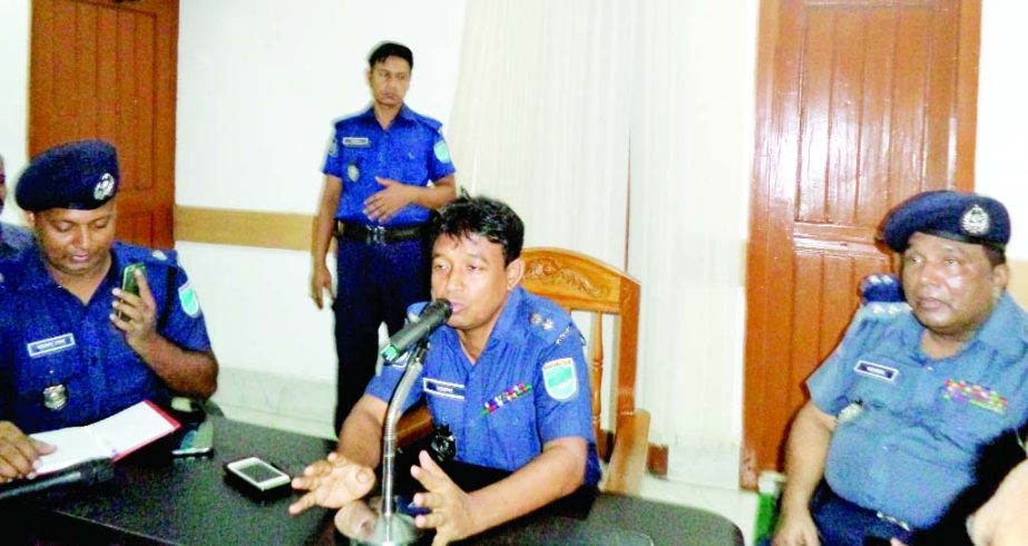 GAZIPUR: Harun-ur- Rashid, SP, Gazipur speaking at a view exchange meeting with journalists on militancy and terrorism in the city recently.