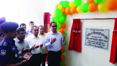 JOYPURHAT: Sheikh Hemayet Hossain, Additional Inspector General of CID offering Munajat after inaugurating the new camp office of CID in Joypurhat on Saturday.