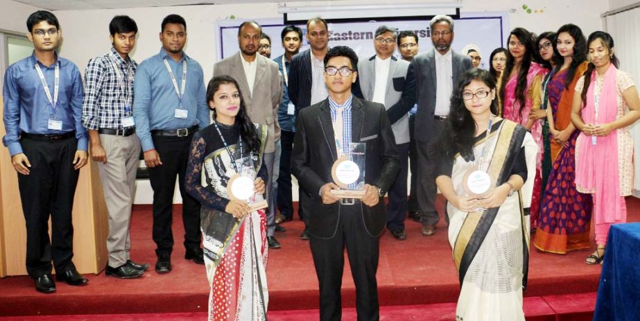 Winners of the 4th Intra-University Fresher's Multimedia Presentation Contest, Summer 2016 of Eastern University are seen with prizes at the Seminar Hall of the University held on EU campus recently.