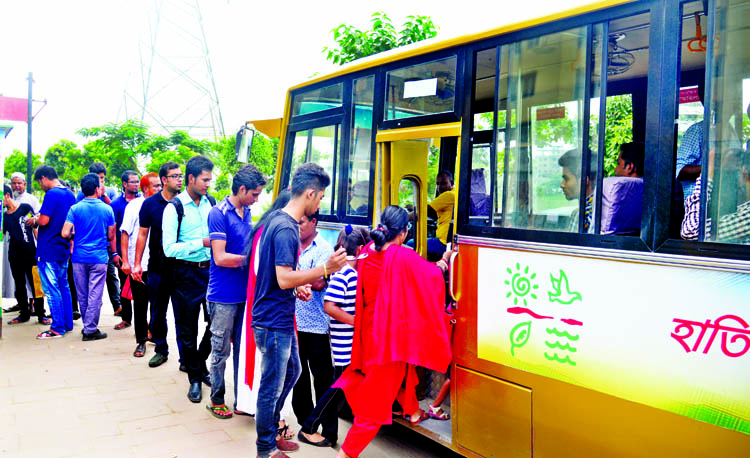 Shortage of bus has been causing sufferings to the passengers in Hatirjheel Lake areas though new services have been introduce recently. Passengers seen standing in long queue to get on the bus yesterday.