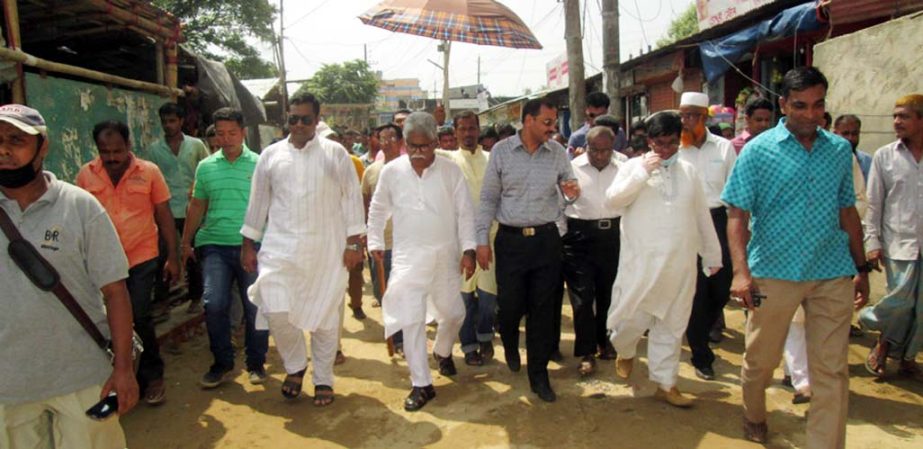 CCC Mayor AJM Nasir Uddin and Moinuddin Khan Badal MP visited the Reazuddin Ukil Road in Chandgaon thana area in city on Saturday.