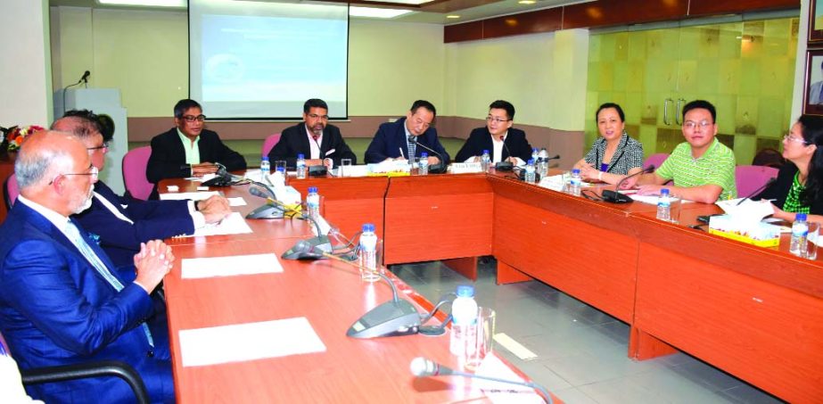 An 18-member trade delegation from China Council for the Promotion of International Trade of Zhaoqing City led by Liu Fang, President of CCOIC Zhaoqing Chamber of Commerce met the Board of Directors of Dhaka Chamber of Commerce & Industry (DCCI) recently.