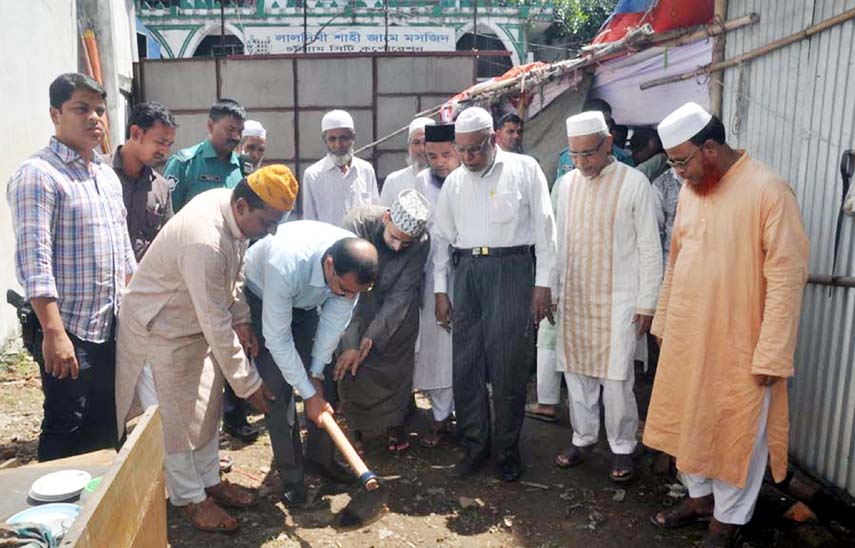 CCC Mayor A J M Nasir Uddin inaugurating construction work of KSR City Centre funded by Late Saleh- Zahur Foundation and S Farming Builders' in Chittagong on Sunday.