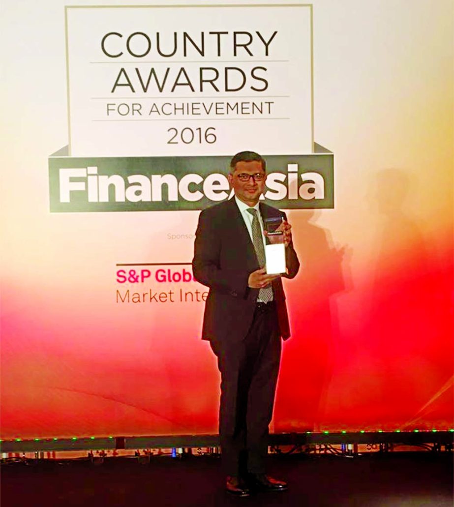Standard Chartered Bank Bangladesh received the "Best Foreign Bank in Bangladesh" award at FinanceAsia 2016 Country Awards held in Singapore recently. Muhit Rahman, Managing Director and Head of Financial Institutions, Standard Chartered Bank, Banglades