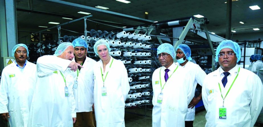 Leoni Margaretha Cuelenaere, Ambassador of the Kingdom of the Netherlands, in Bangladesh recently visited the factory of Dutch-Bangla Pack Ltd at Munshiganj. Lisette Blum, First Secretary of Political and Economic Affairs in Bd, LGW Lammers, Chairman, Mar