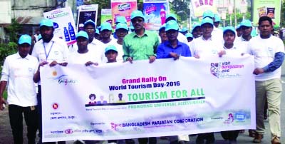 RANGPUR: Md Rahat Anwar, DC, Rangpur led a rally on the occasion of the World Tourism Day organised by Rangpur Parjatan Motel on Tuesday.