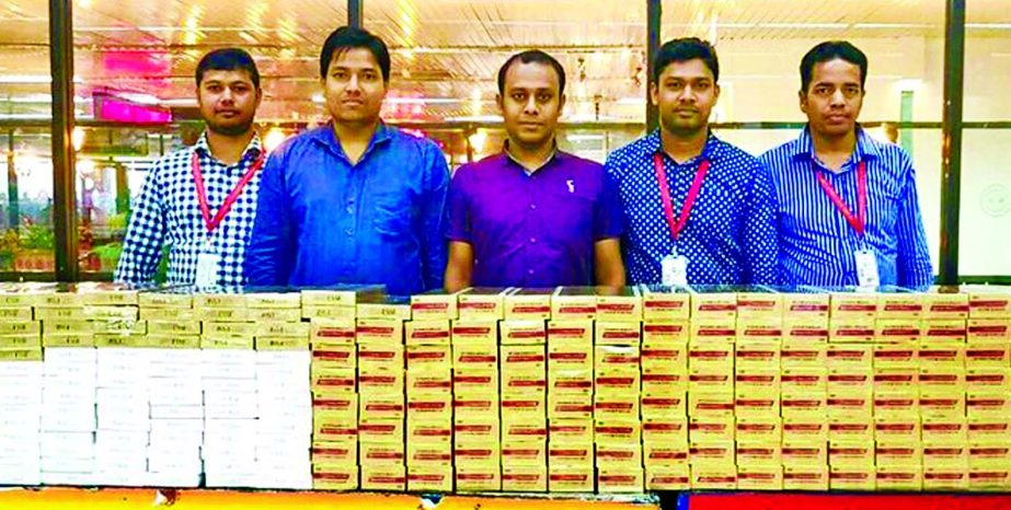 Customs and intelligence team recovered abandoned foreign cigarettes worth Tk 28 lakh from Hazrat Shahjalal International Airport on Wednesday.