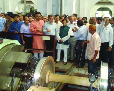 SAIDPUR(Nilphamari): Railway Minister Mujibul Haq visiting Saidpur Railway Workshop with members of the Parliamentary Standing Committee of the Ministry of Railway on Thursday.