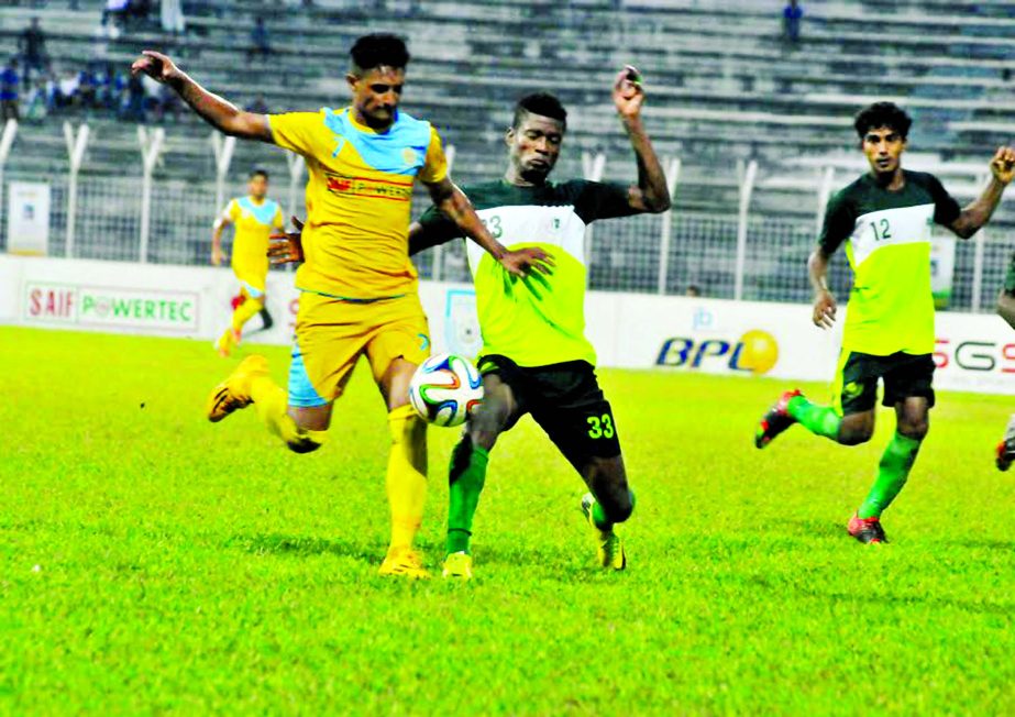 A view of the match of JB Group Bangladesh Premier League Football between Chittagong Abahani Limited and Team BJMC at Sylhet District Stadium on Saturday.