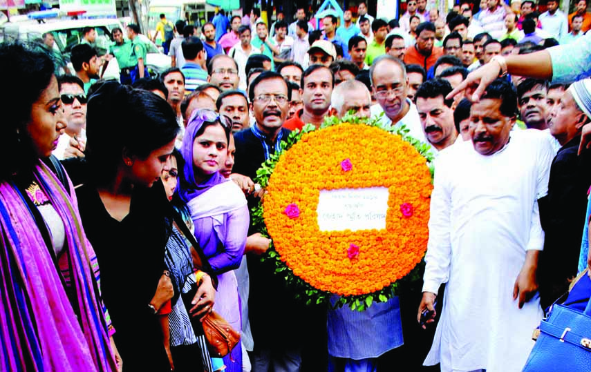 BNP and its front organizations placing wreaths at the monument of anti-autocrat activist Shaheed Nazir Uddin Jihad at Puranapaltan in the city yesterday.