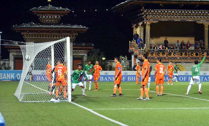 A scene from the AFC Asia Cup Qualifiers Play-Off-2 match between Bangladesh and Bhutan at the Changlimithang Stadium in Thimphu on Monday. Moin Ahamed