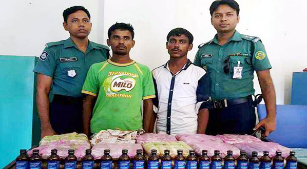 Pahartali thana police rounded up two drug peddlers from Pahartali Signal Colony on Thursday.