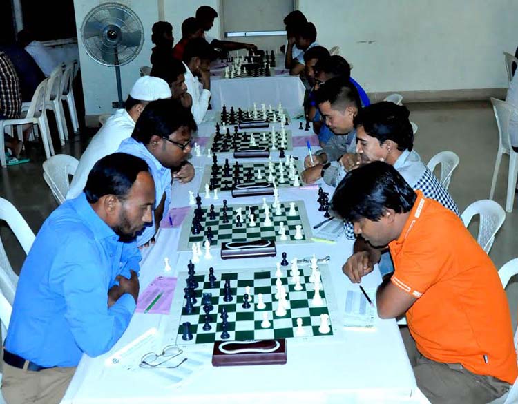 A scene from the matches of the SAIF POWERTEC 42nd National B Chess Championship at the National Sports Council on Sunday.