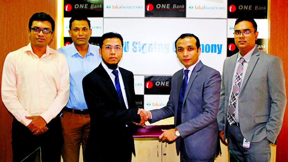 ONE Bank Limited recently signed a MoU with Takabazar.com - an online financial product rate aggregator platform in the city. Gazi Yar Mohammed, Head of Retail Banking of the bank and Dr M Anwar Hossain, CEO of Takabazar, signed the agreement on behalf of