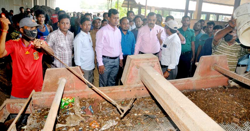 CCC Mayor A J M Nasir Uddin visiting Ananda Bazar Garbage Treatment Plant and Damping Station at Halishahar on Monday.