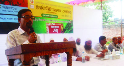 DEMRA: Renowned educationalist S M Abu Taher Mia, Advisor, Infinite Knowledge Centre speaking at a anti- militancy meeting at Matuail Muslim Nagar Zero point organised by Muslim Social Welfare Foundation recently.