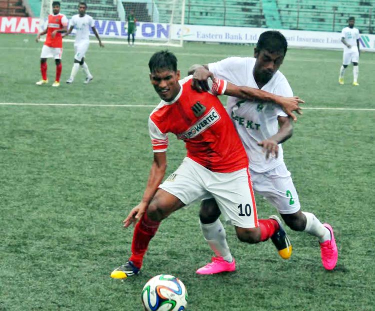 A view of the match of the National Championship League Football between SAIF Sporting Club and Victoria Sporting Club at the Bir Shreshtho Shaheed Sepoy Mohammad Mostafa Kamal Stadium in Kamalapur on Saturday.