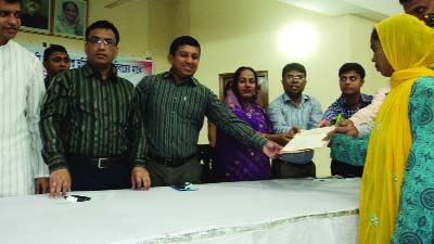 BANCHHARAMPUR (Brahmanbaria):Documents of Khash land were distributed among the landless farmers at Banchharampur Upazila on Sunday. Mintu Ranjan Saha, Vice Chairman, Upazila Parishad was present in the programme. Md Shawkat Osman, UNO, Banchharampu