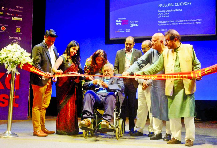 Dhaka Lit Fest 2016 kicks off at the Bangla Academy premises on Thursday. Nobel Prize winning litterateur VS Naipaul, Finance Minister AMA Muhith and Cultural Affairs Minister Asaduzzaman Noor were present during the inauguration of the three-day long lit