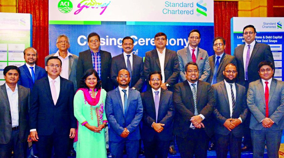 Standard Chartered Bank (SCB) has signed a BDT 650 million Zero Coupon Bond agreement with ACI Godrej Agrovet Private Limited (AGAPL) in the city recently. Dhruba Jyoti Banerjee, Managing Director of AGAPL and Abrar A. Anwar, Chief Executive Officer of SC