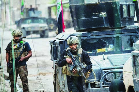 Iraqi special forces pushed into the Aden neighbourhood of Mosul.