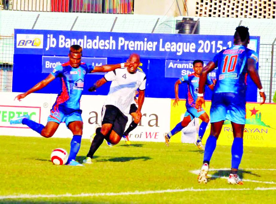 A view of the match of the JB Group Bangladesh Premier League Football between Brothers Union and Arambagh Krira Sangha at the MA Aziz Stadium in Chittagong on Sunday.